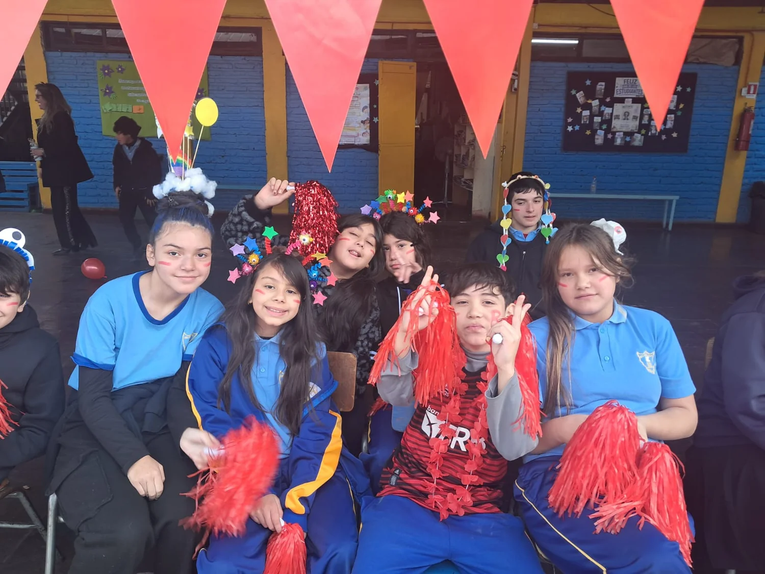 Estudiantes participando en una actividad escolar del Colegio ARMI